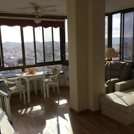 Apartment Las Palmeras Towers